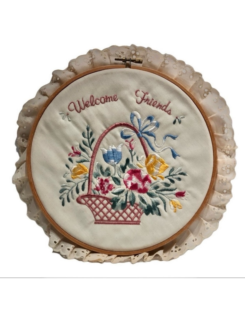 Crewel Embroidered Hand Stitched Welcome Flower Bouquet Wood Hoop Frame Wall Art